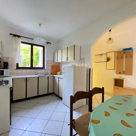 Apartment Adults Only Biserka Close To Town Centre